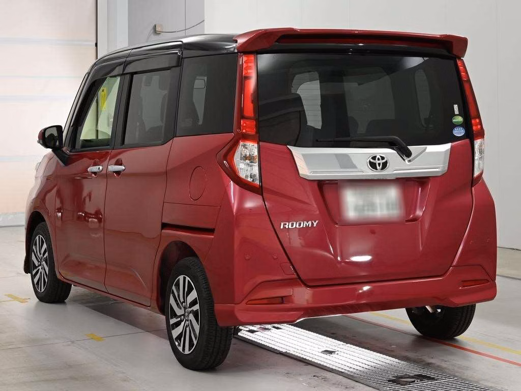TOYOTA ROOMY