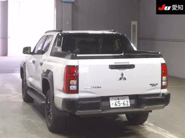 MITSUBISHI TRITON