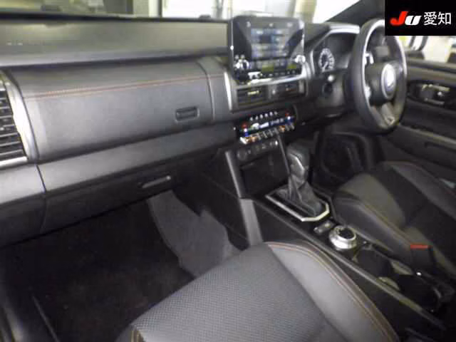 MITSUBISHI TRITON