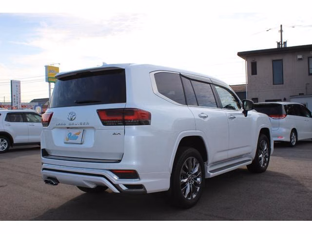 TOYOTA LAND CRUISER