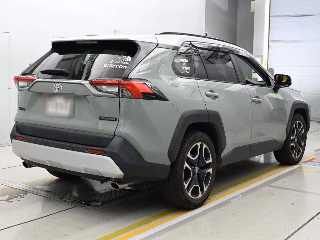 TOYOTA RAV4