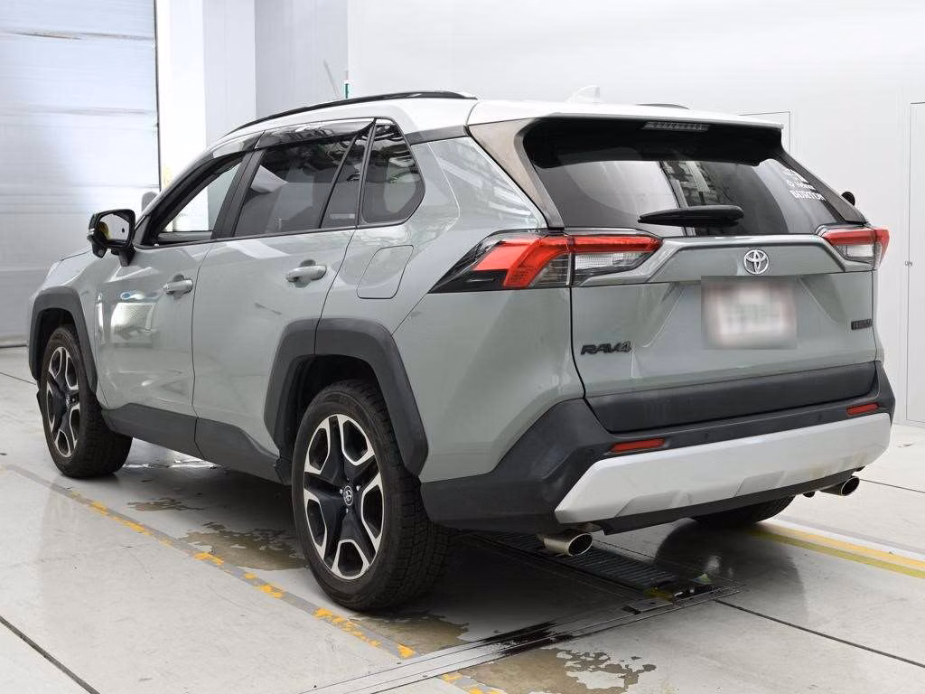TOYOTA RAV4