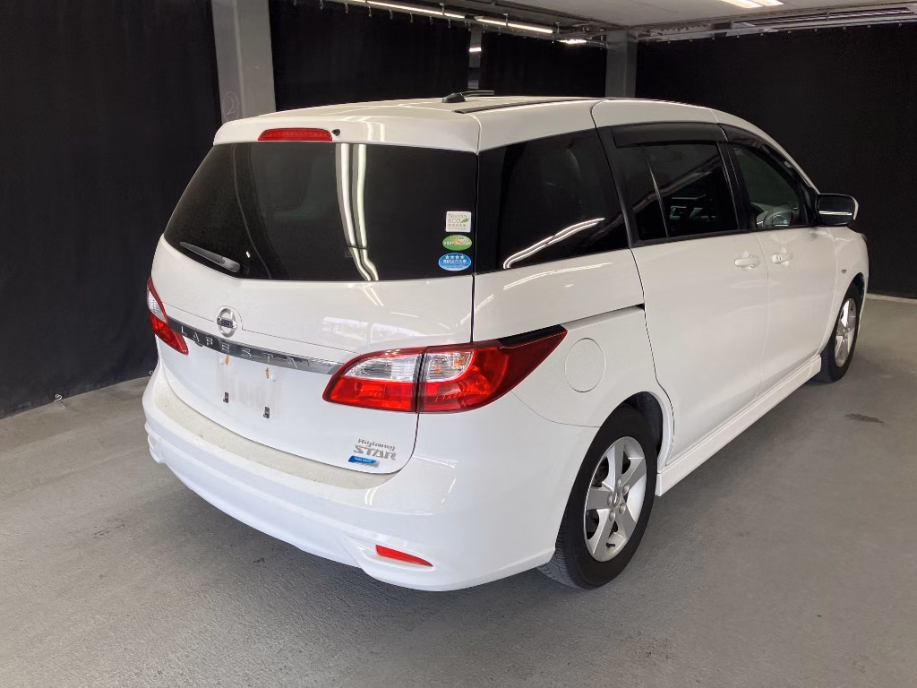 NISSAN LAFESTA