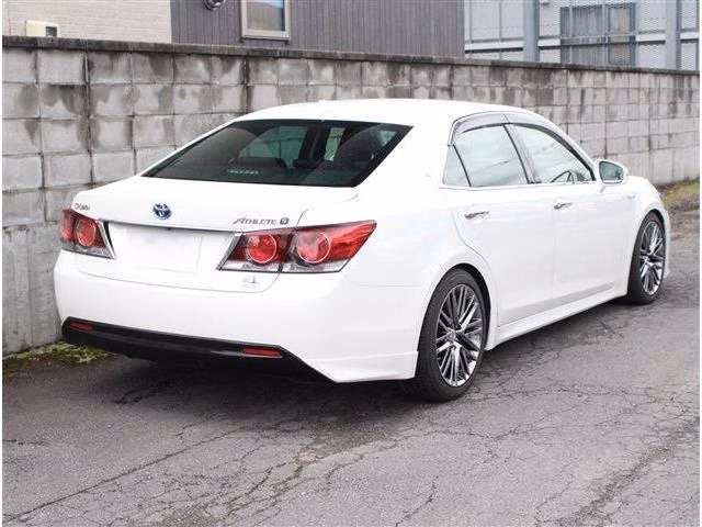 TOYOTA CROWN