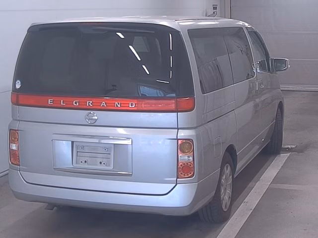 NISSAN ELGRAND