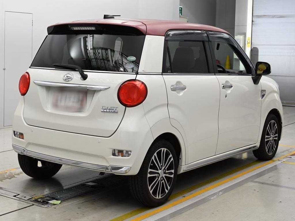 DAIHATSU CAST