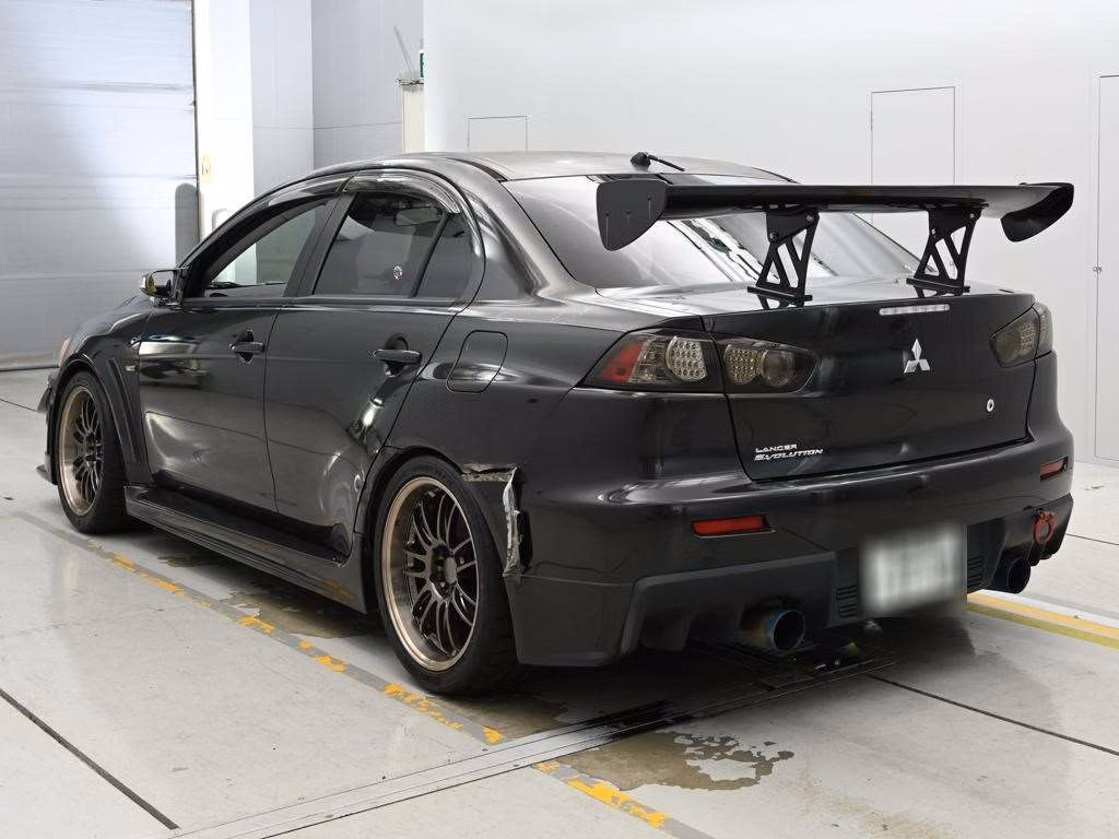 MITSUBISHI LANCER EVOLUTION