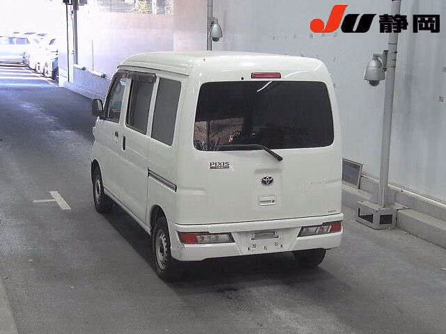 TOYOTA PIXIS VAN