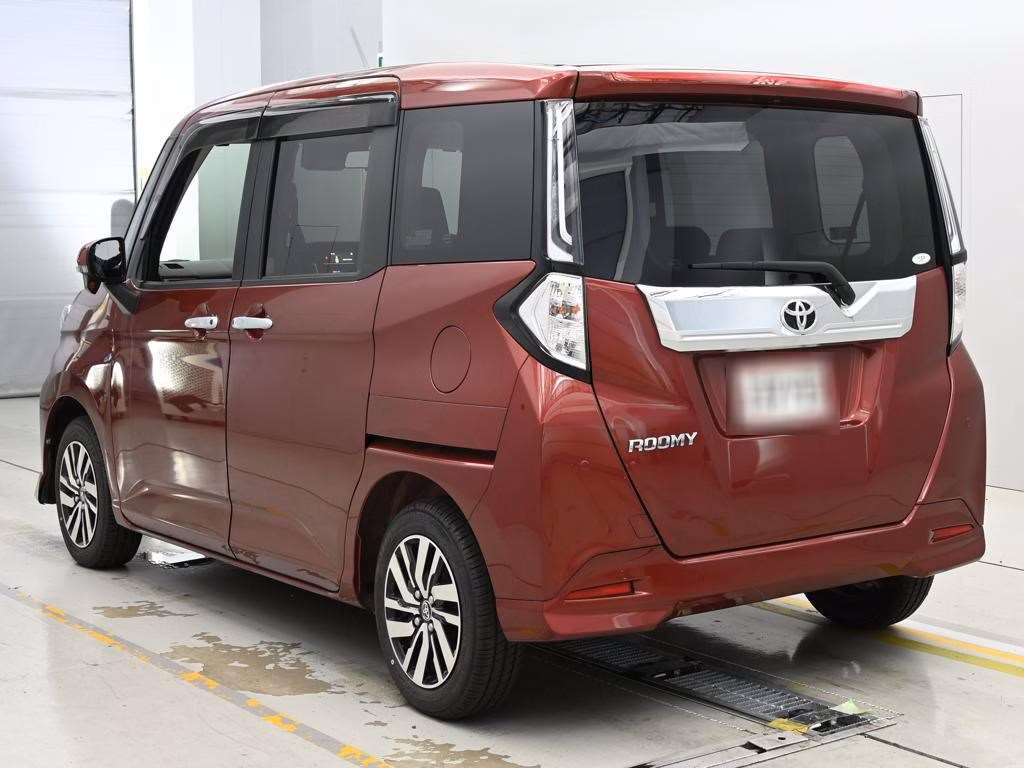 TOYOTA ROOMY