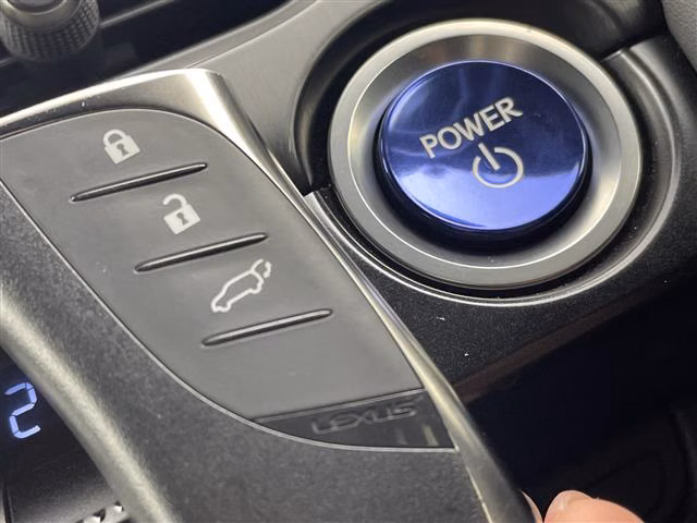 LEXUS UX250H