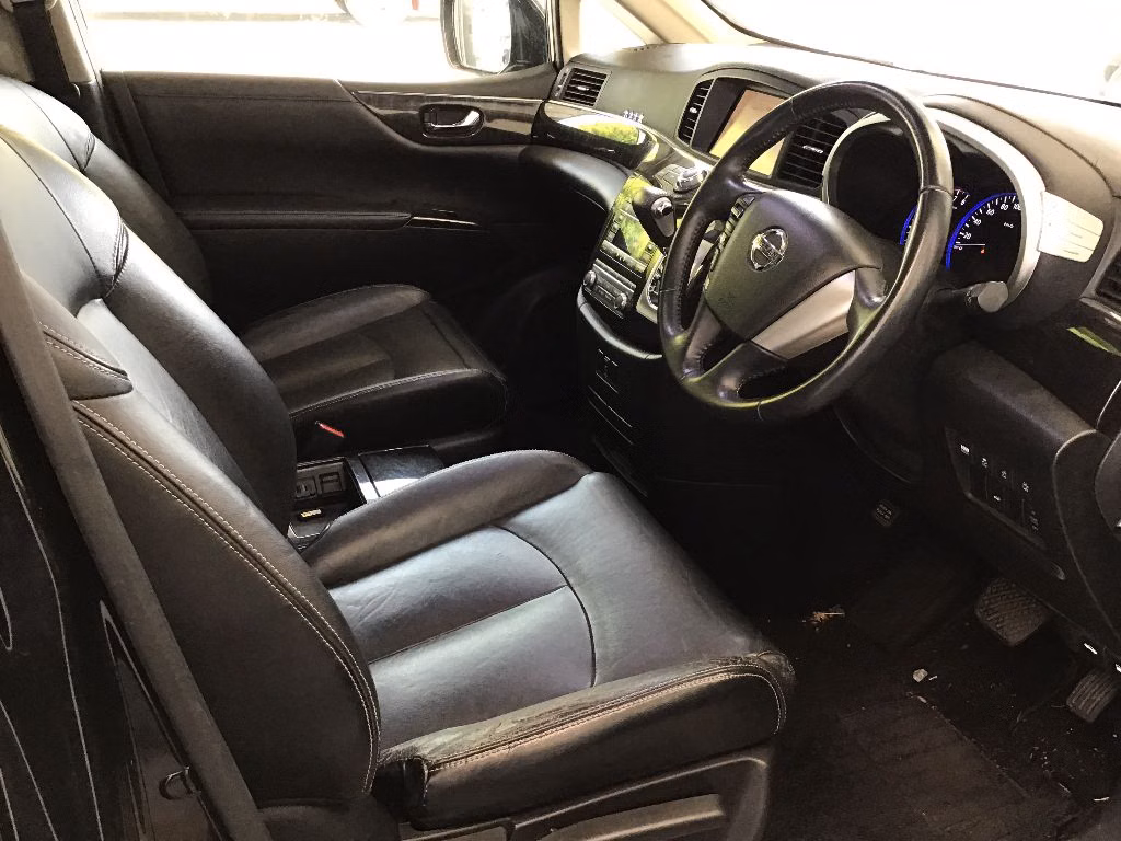 NISSAN ELGRAND