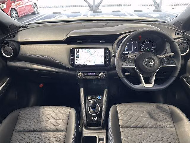 NISSAN KICKS