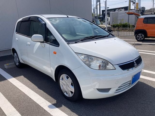 MITSUBISHI COLT
