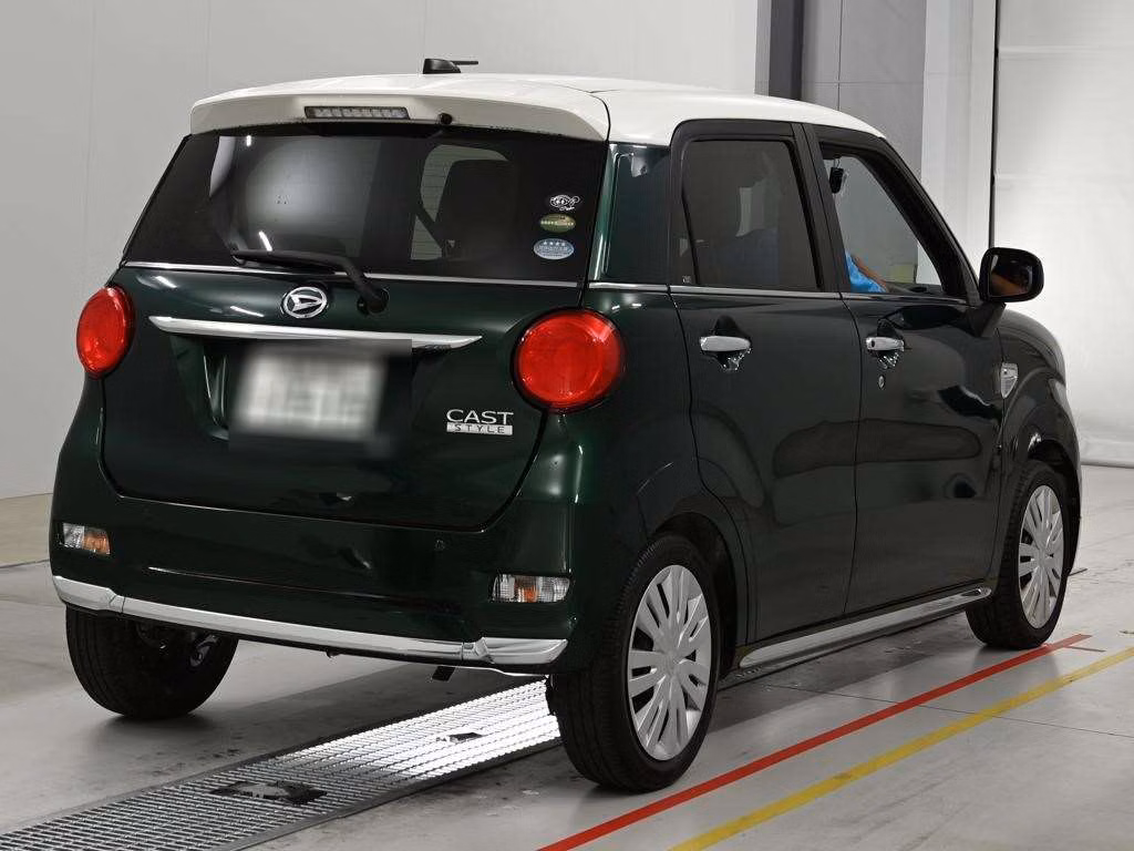 DAIHATSU CAST