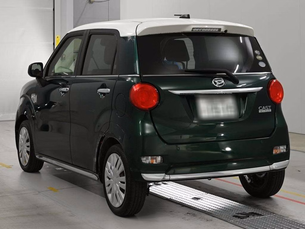 DAIHATSU CAST
