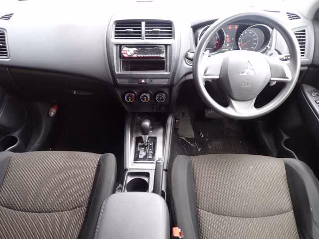 MITSUBISHI RVR