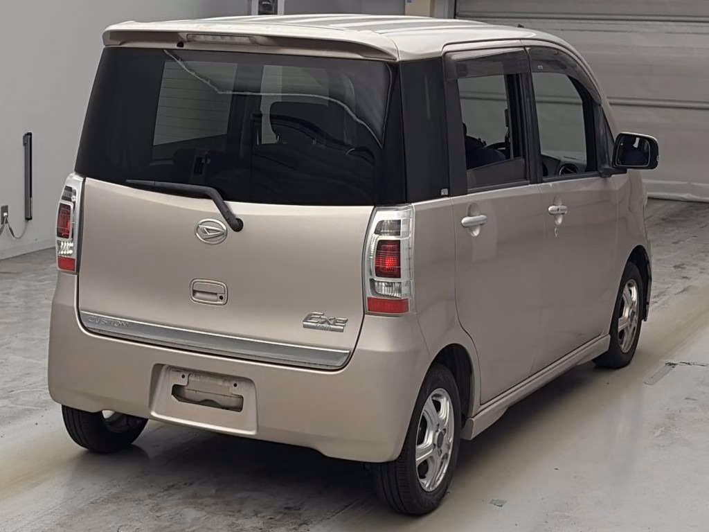 DAIHATSU TANTO EXE