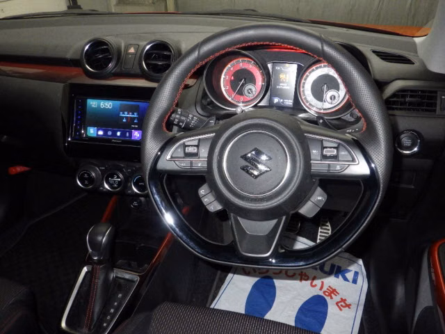 SUZUKI SWIFT