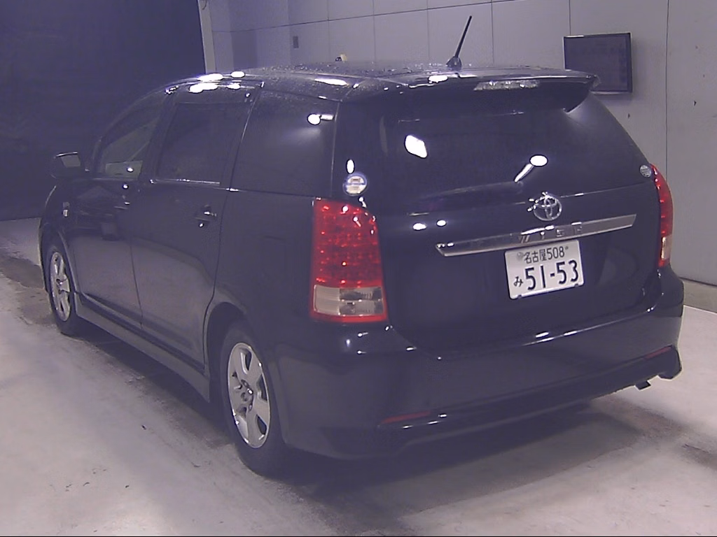 TOYOTA WISH
