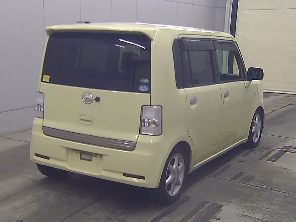 DAIHATSU MOVE CONTE