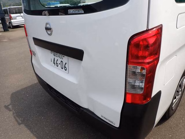 NISSAN NV350 CARAVAN