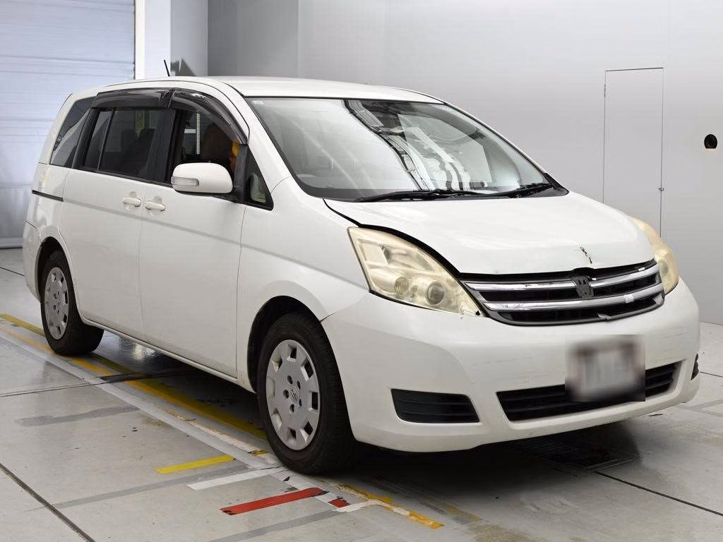 TOYOTA ISIS