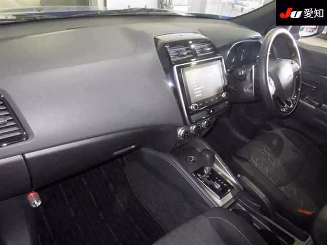 MITSUBISHI RVR