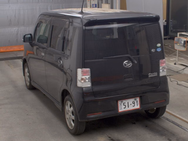 DAIHATSU MOVE CONTE
