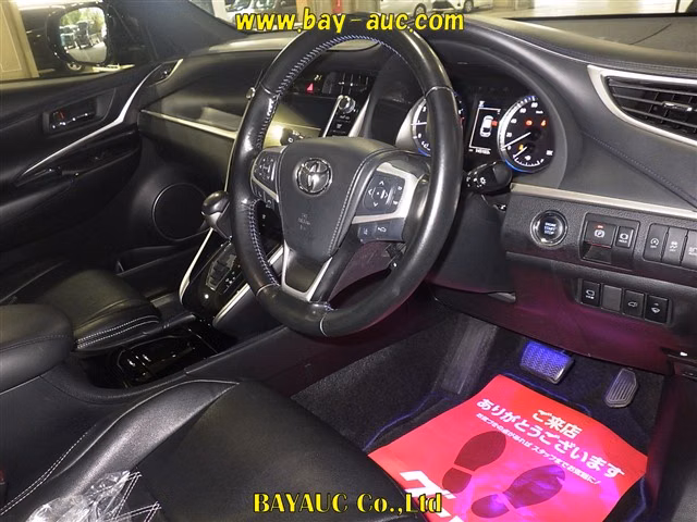 TOYOTA HARRIER