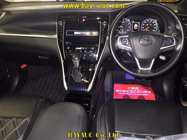 TOYOTA HARRIER