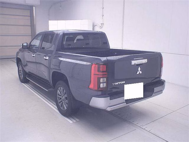 MITSUBISHI TRITON