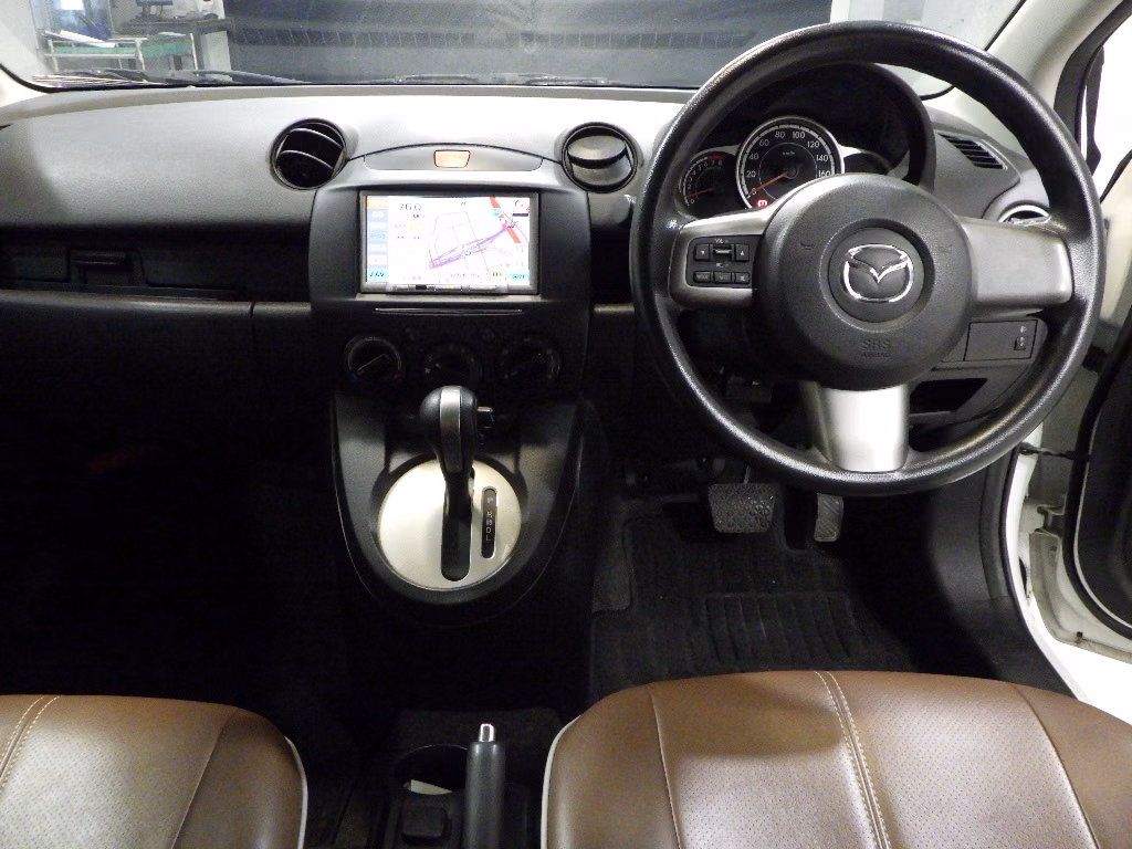 MAZDA DEMIO