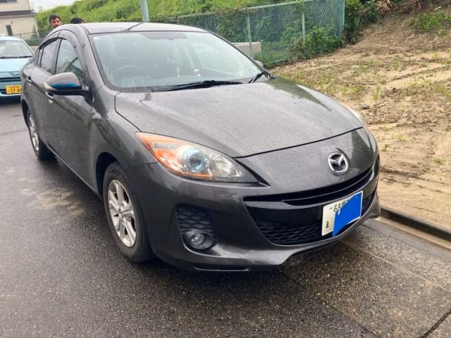 MAZDA AXELA