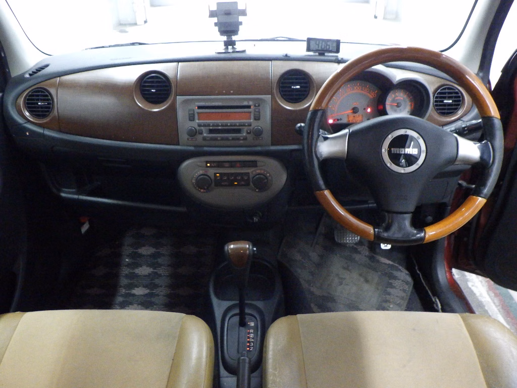 DAIHATSU MIRA GINO
