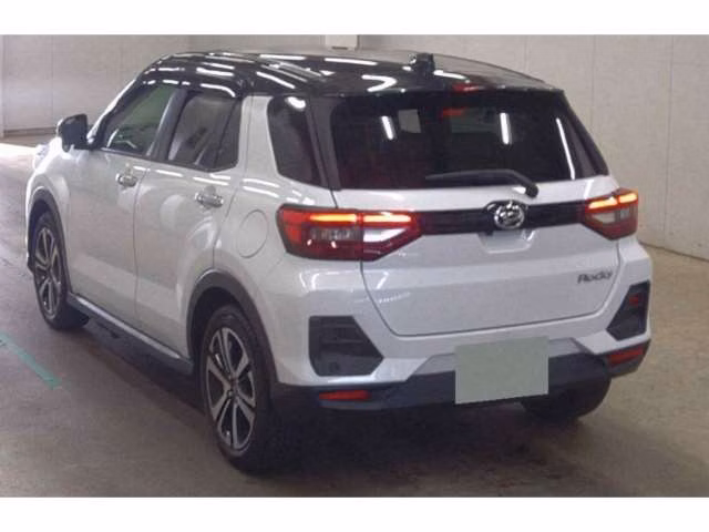 DAIHATSU ROCKY
