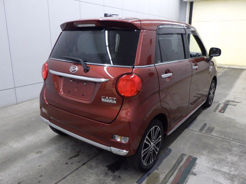 DAIHATSU CAST