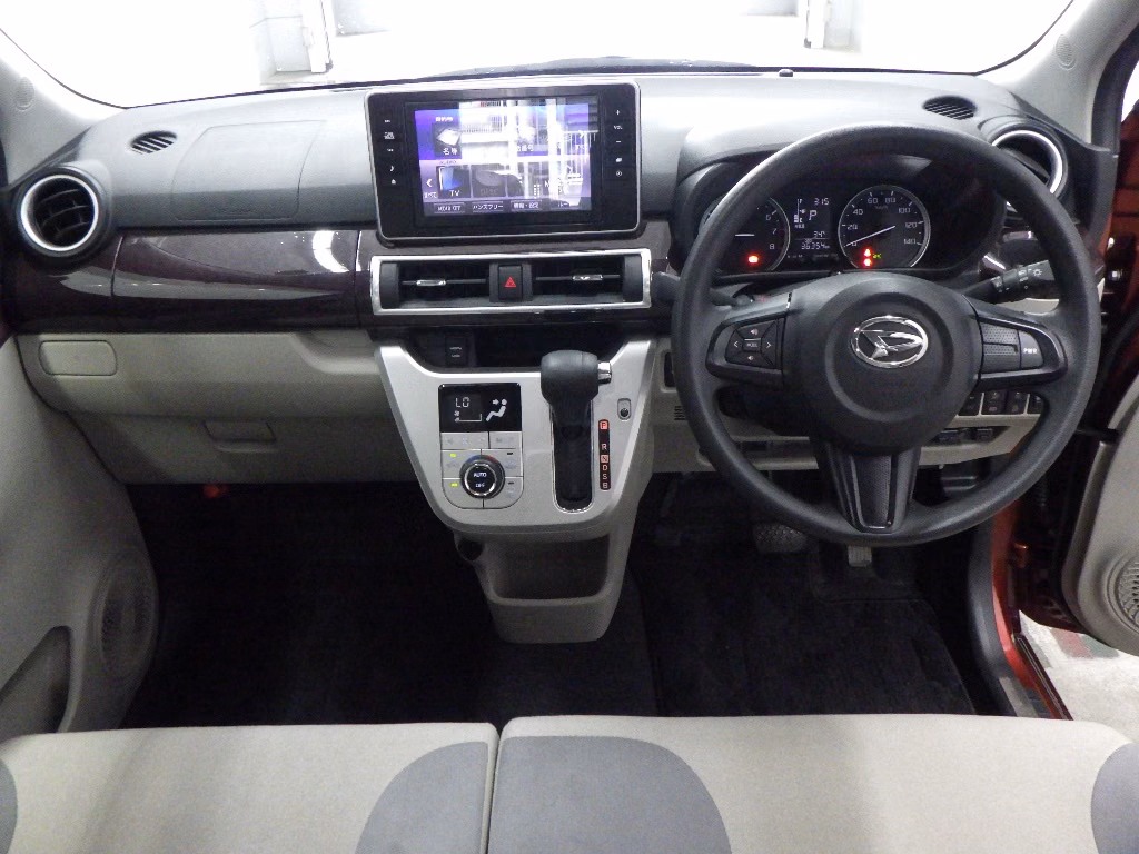 DAIHATSU CAST
