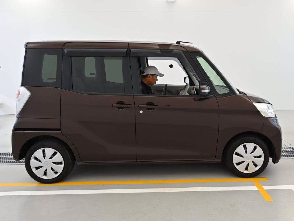 MITSUBISHI EK SPACE