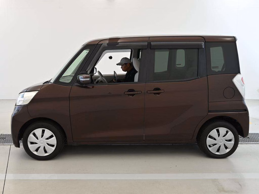 MITSUBISHI EK SPACE