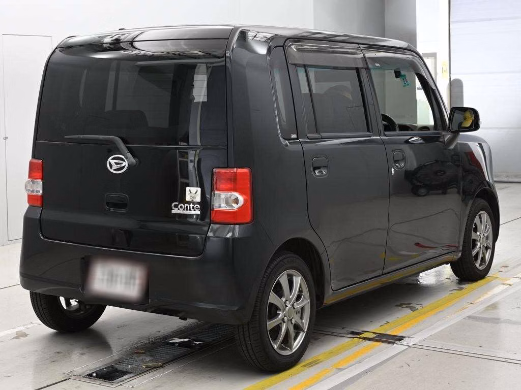 DAIHATSU MOVE CONTE