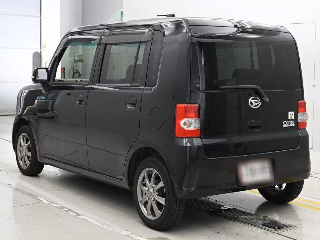 DAIHATSU MOVE CONTE