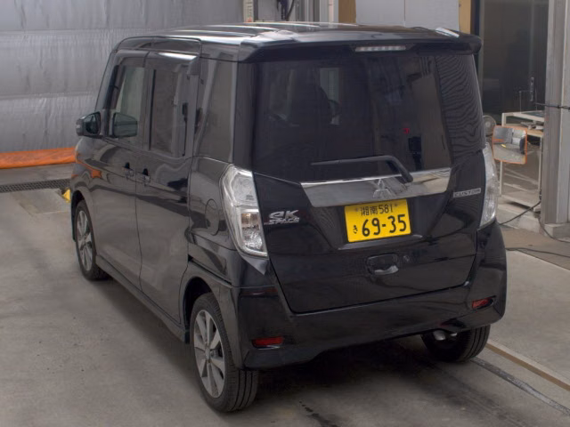 MITSUBISHI EK SPACE