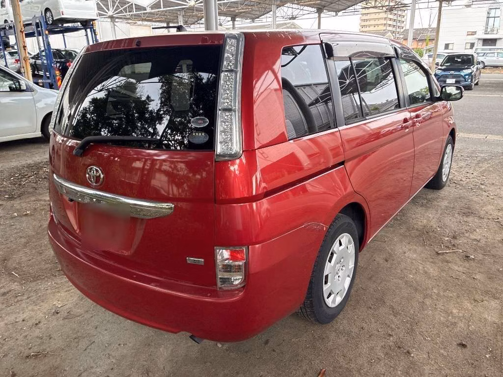 TOYOTA ISIS
