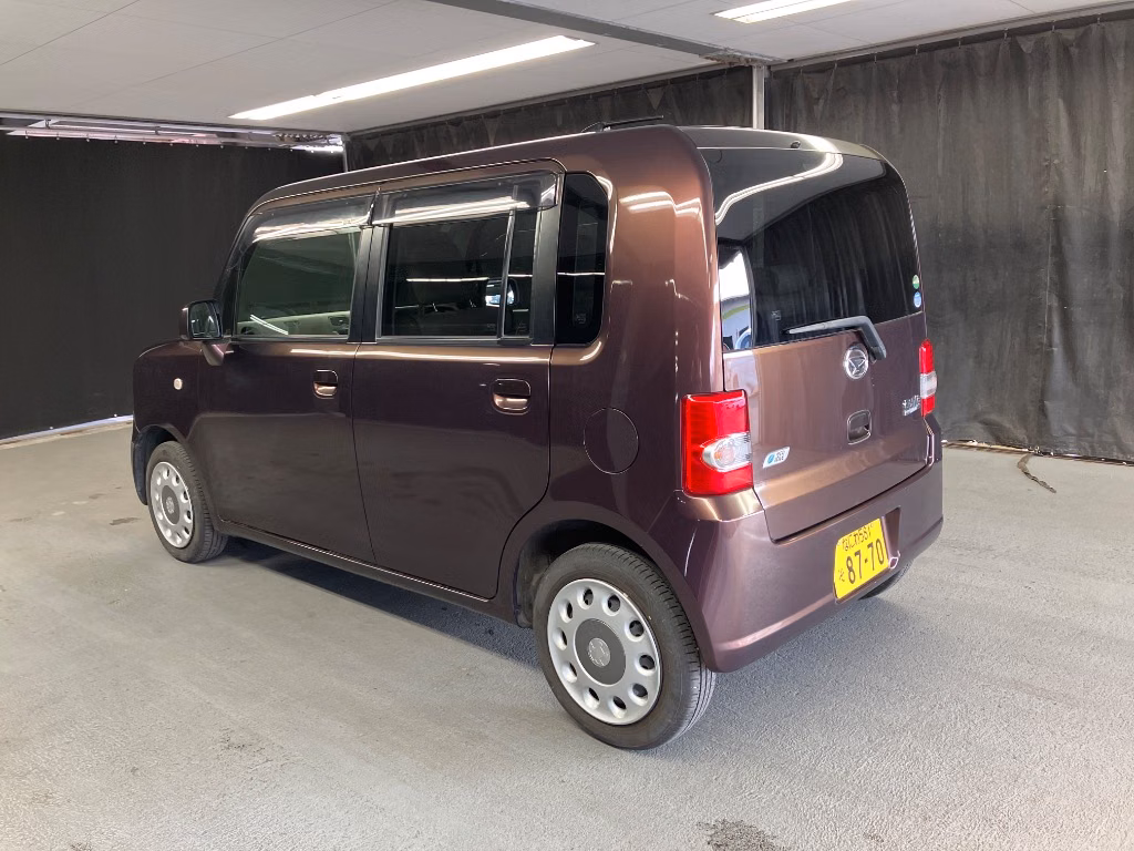 DAIHATSU MOVE CONTE
