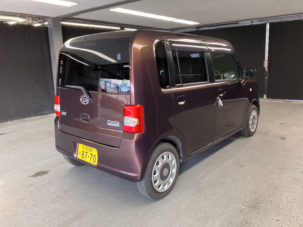 DAIHATSU MOVE CONTE
