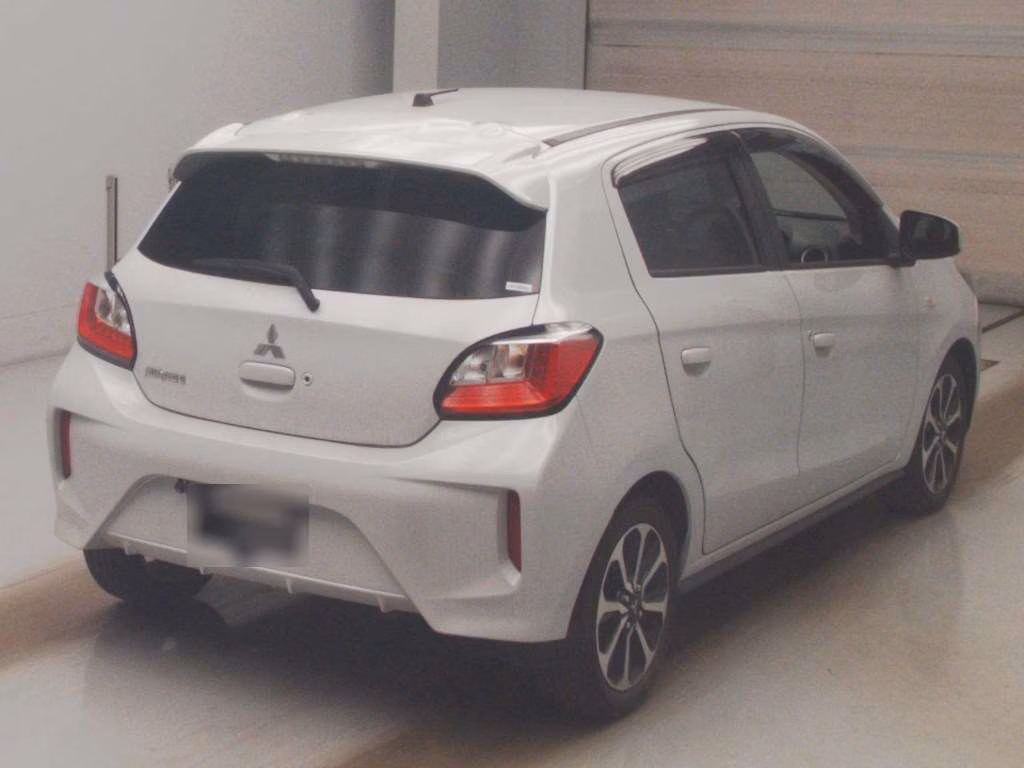 MITSUBISHI MIRAGE