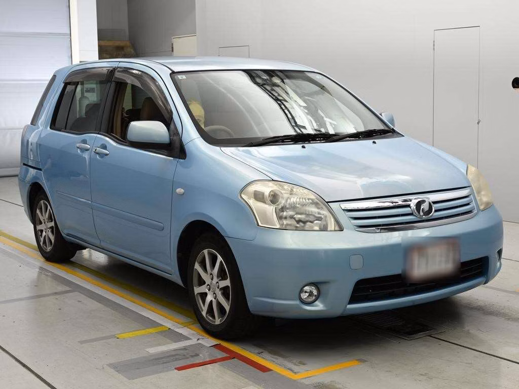 TOYOTA RAUM
