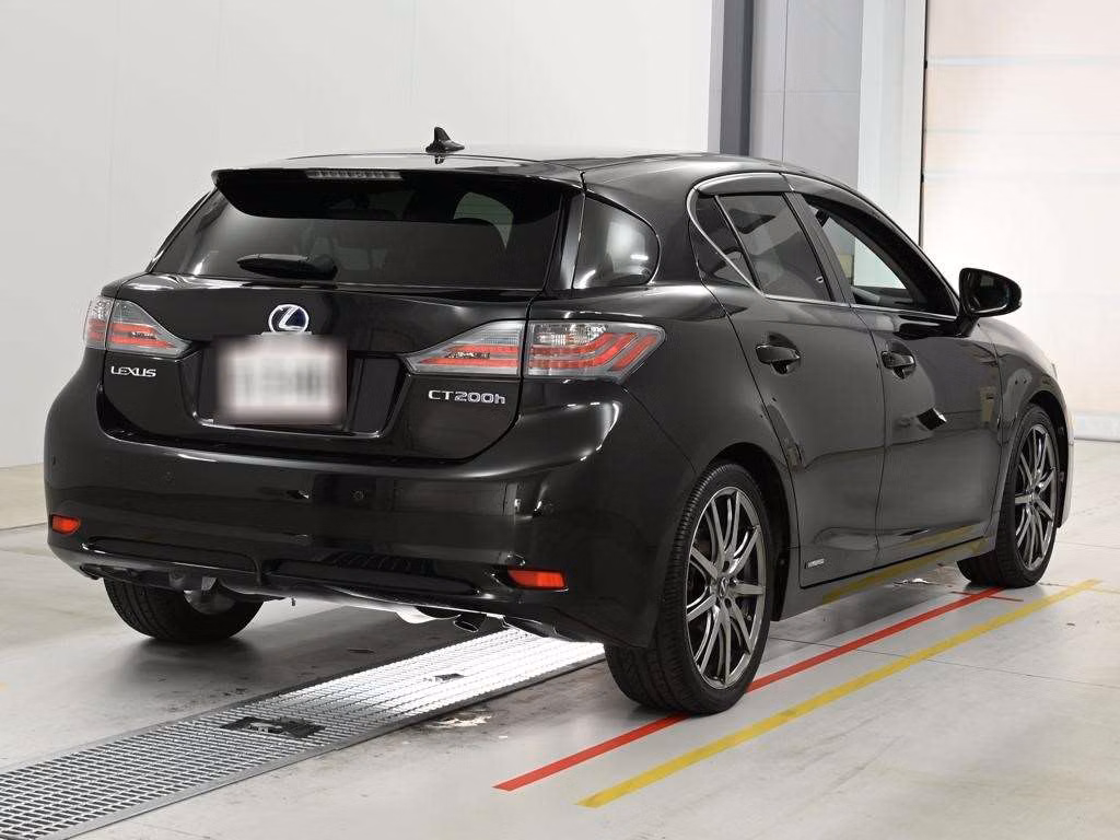 LEXUS CT200H