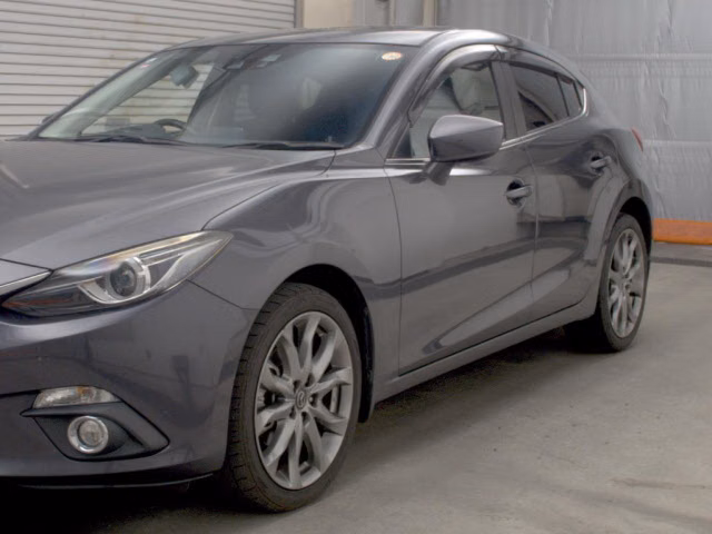 MAZDA AXELA