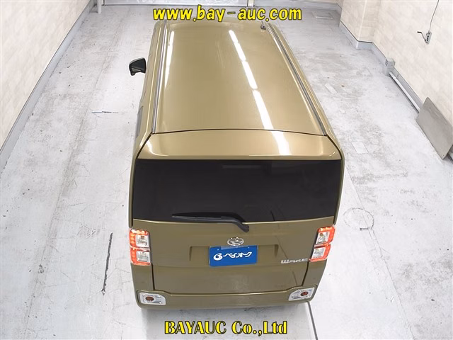 DAIHATSU WAKE